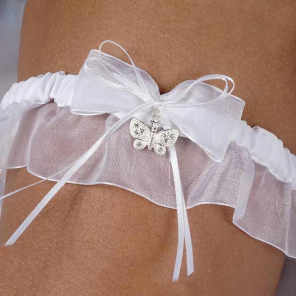 This charming garter with organza trim is decorated with a removable