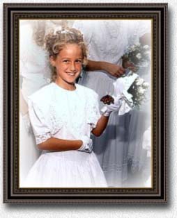 Bridesmaid with butterfly release at wedding with favors and butterfly favors